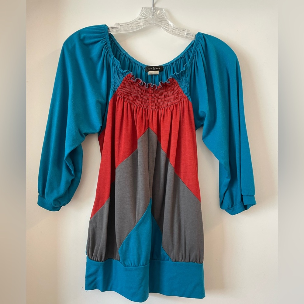 Unique & Colorful 3/4 Long Sleeve Tee